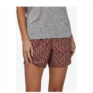 Patagonia Women's Multi Trails Shorts 5 in.  size small NWOT (sold out online)‎